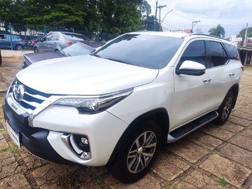 TOYOTA SW4